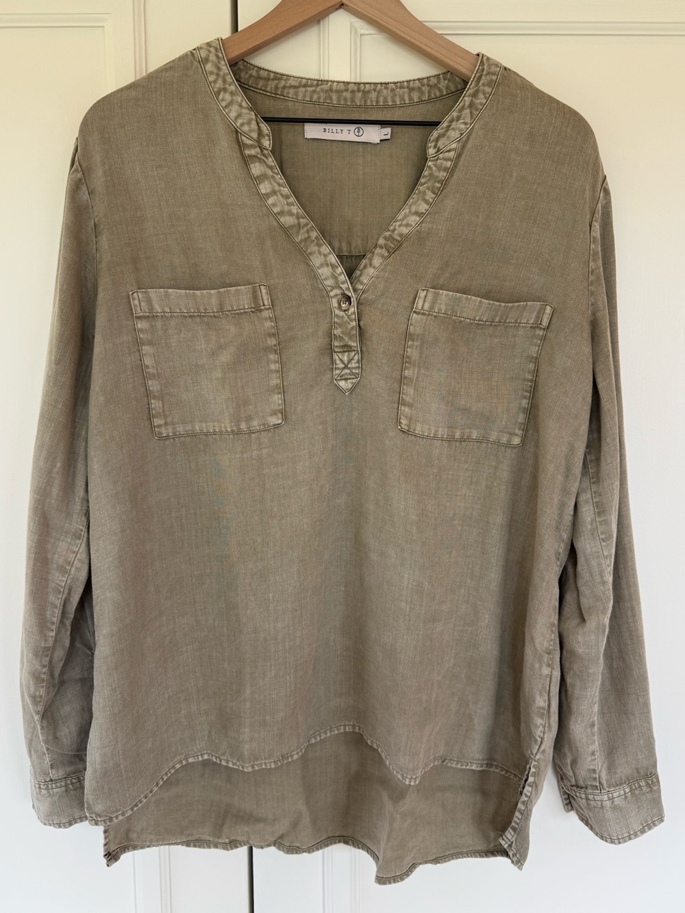 Billy T Fine Henley Top in light olive, size L
